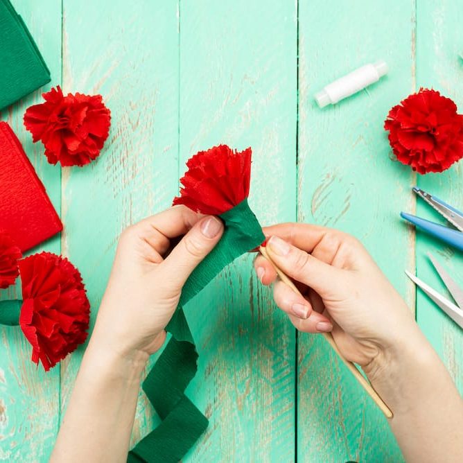 guide til hjemmelavede papirblomster