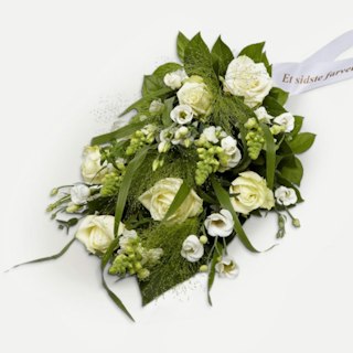 Bårebuket, hvid (Floristens kreative valg) med bånd