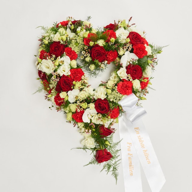Blomsterhjerte i klassisk stil - rød og hvid