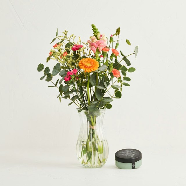 Floristens kreative buket, flerfarvet med Bodyscrub