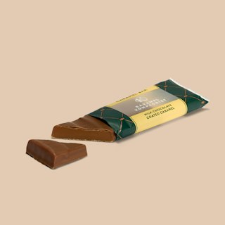 Flødekaramel bar med lys chokolade
