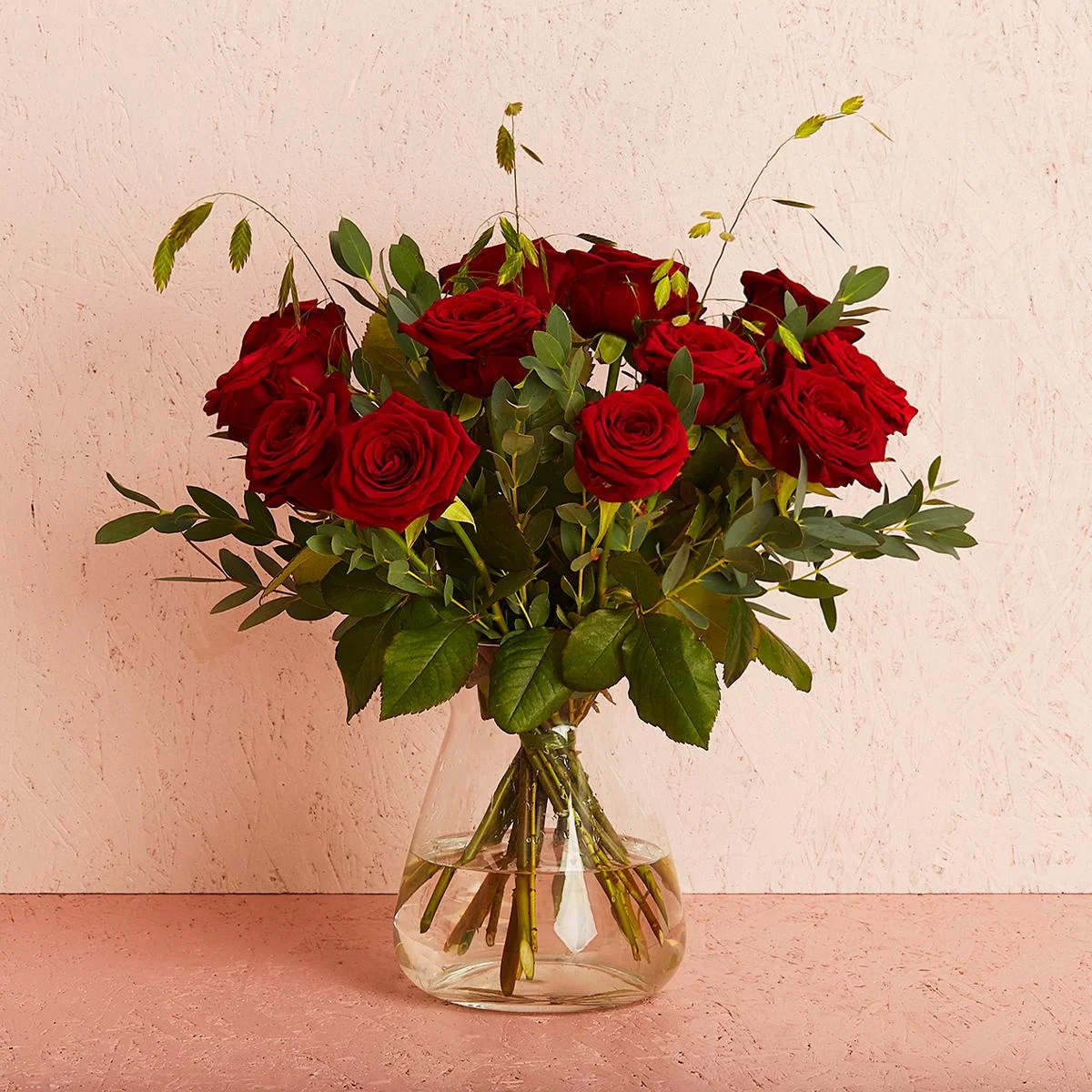 Afskårne roser | Bestil afskårne røde roser her | Interflora