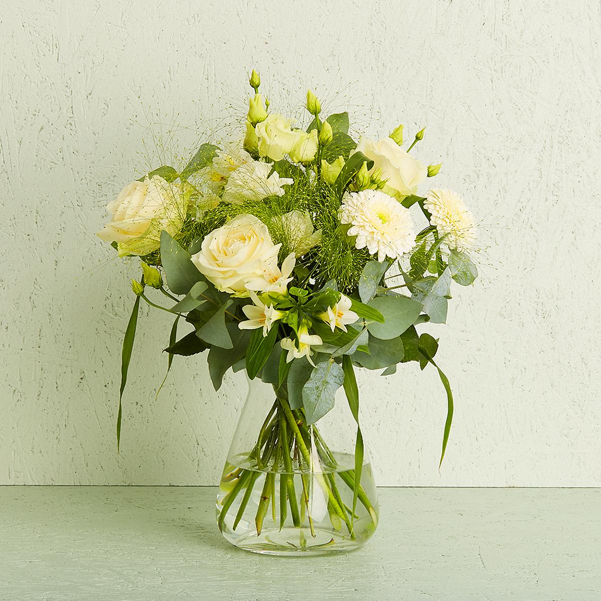 kondolencebuket-en-smuk-hilsen-til-de-p-r-rende-interflora