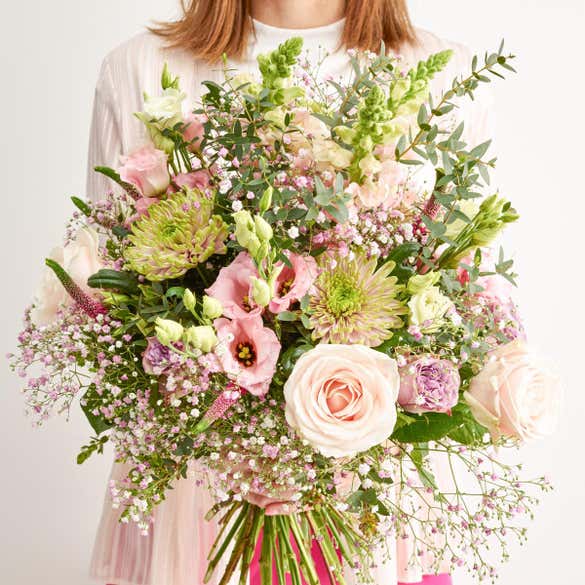 Send en buket med roser | Bestil roser her | Interflora