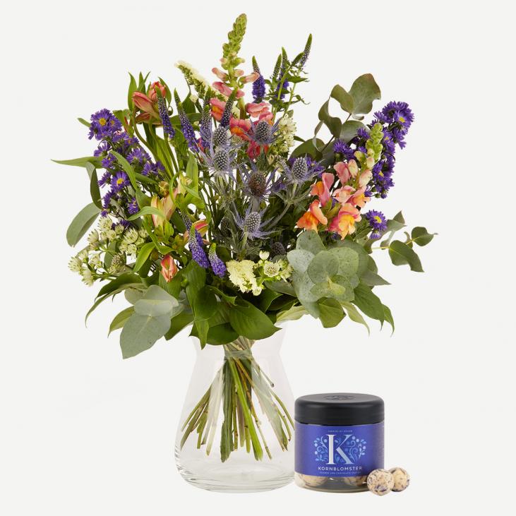 En sommersag med Kornblomst