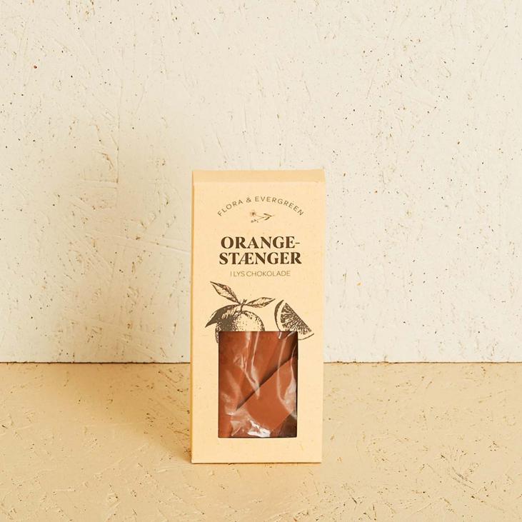 Orangestænger i lys chokolade