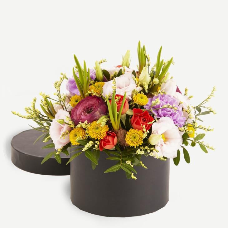 Forårsæske med afskårede blomster