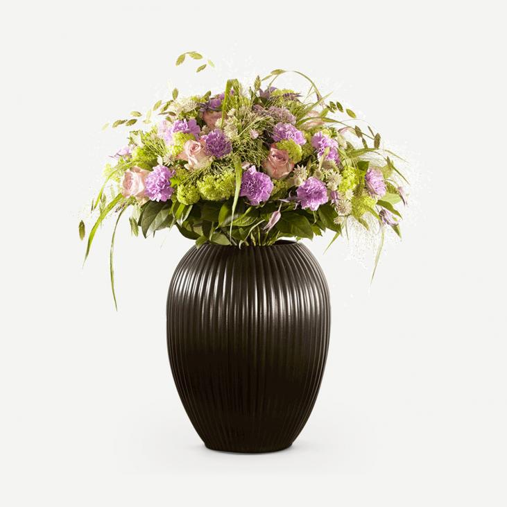 Vase 4767 sort, 38 cm med buket