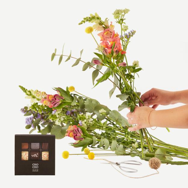 Høj buket med Cho Cho (9 stk., floristens kreative valg)