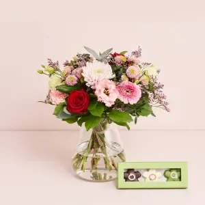 Den betænksomme med CHO CHO marcipanblomster